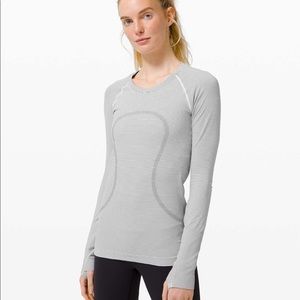 Lululemon Swiftly Tech Long Sleeve 2.0
Tempo Stripe White Black❤️